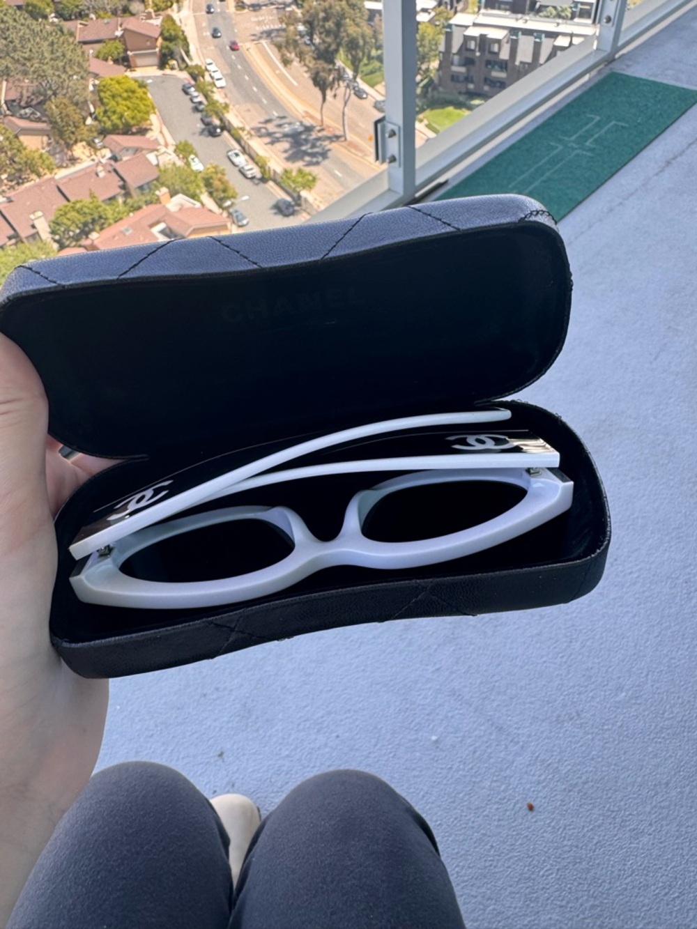 CHANEL Black and White Cat Eye Sunglasses - Picture 4 of 7